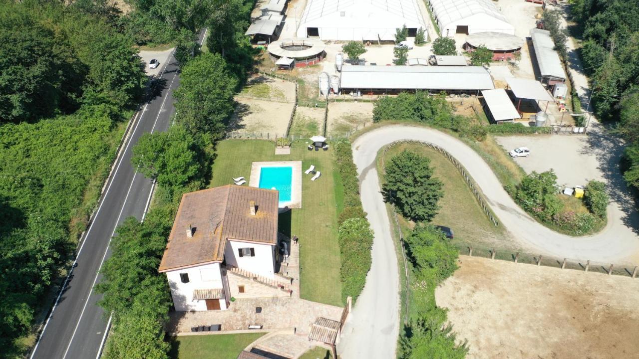 Country House Western Club Sant'Omero Exterior photo
